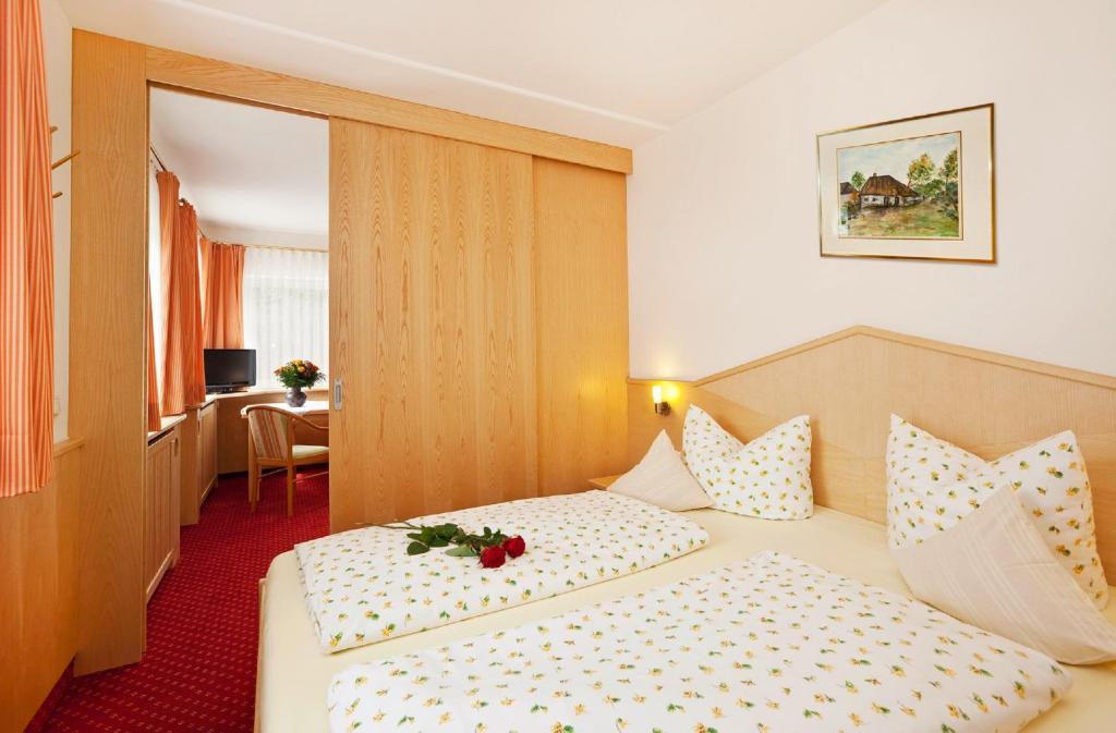 Hotel Restaurant Fruehlingsgarten Füssen Eksteriør billede