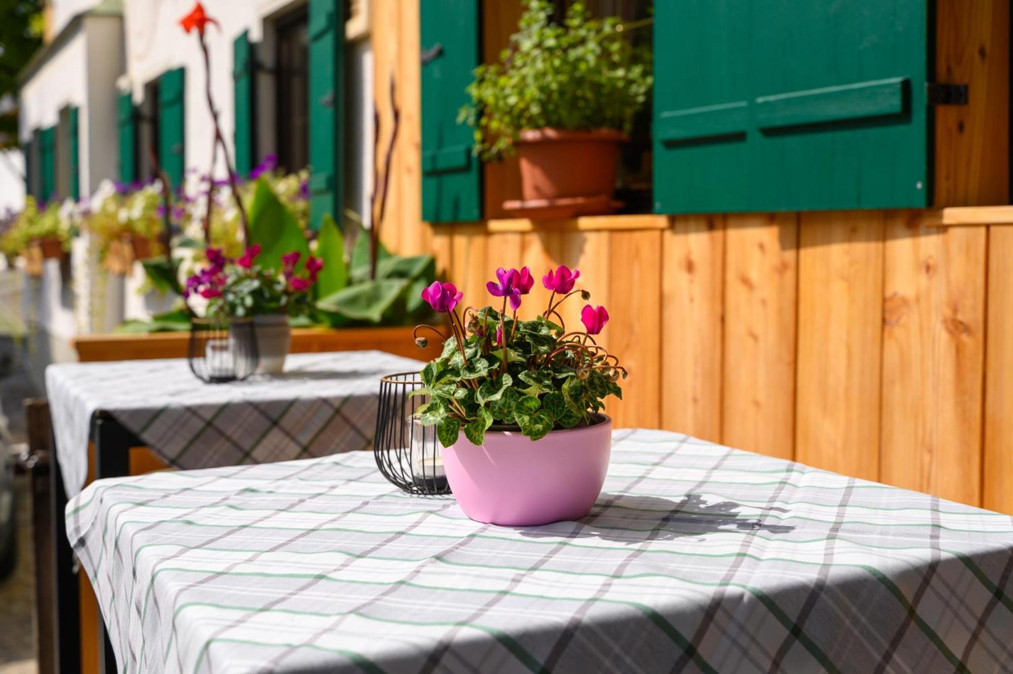 Hotel Restaurant Fruehlingsgarten Füssen Eksteriør billede